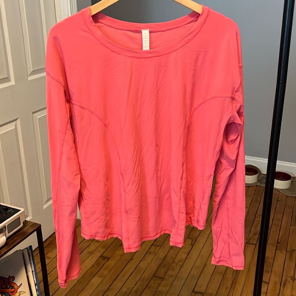 Lululemon pink workout top size 8